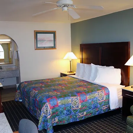 Great Western Inn & Suites-3
