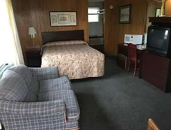 Knights Inn International Falls-3
