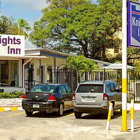 Sun And Surf Inn-3