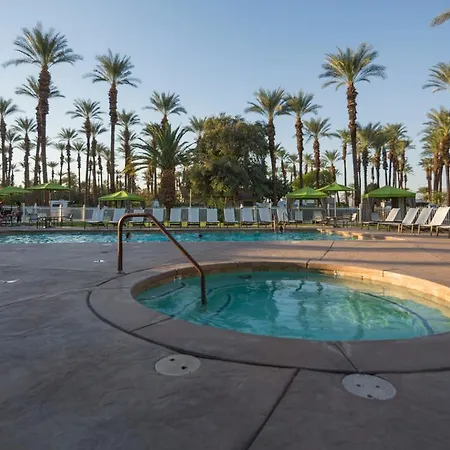 Palm Springs Camping Resort Cottage 1-2