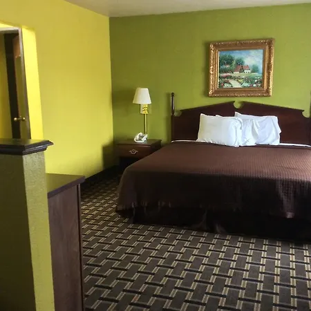 Country Hearth Inn - Bowling Green-2