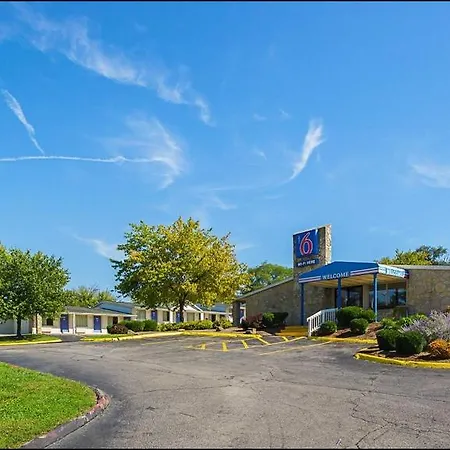 Motel 6 Bloomington Indiana University-3