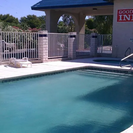 Goodnite Inn And Suites Of Bullhead City-2