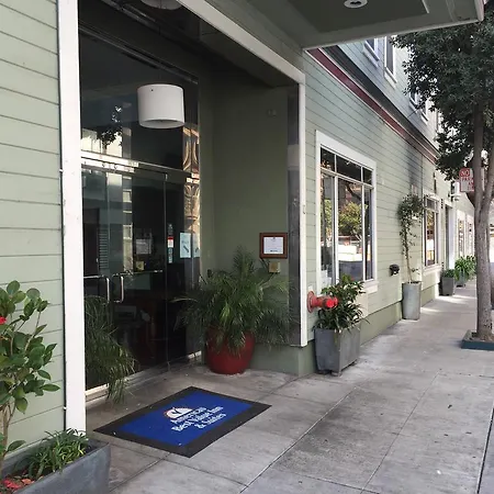 Americas Best Value Inn & Suites - Soma-2