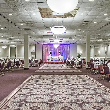 Travelodge Peoria Hotel And Conference Center-3