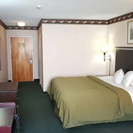 Red Carpet Inn & Suites Carneys Point/Wilmington-2