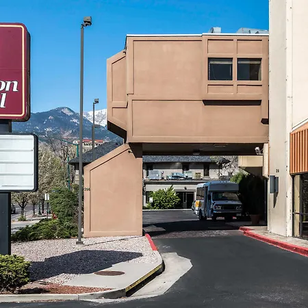 Clarion Hotel & Conference Center Colorado Springs-3