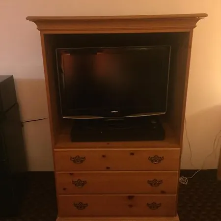Luxury Inn & Suites Lincoln-3