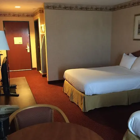 Fredericksburghillcountryhotel-3