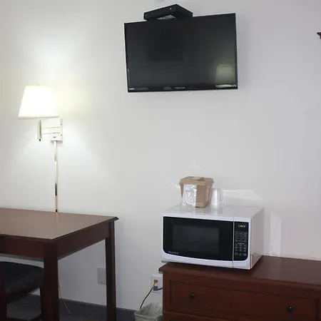 Main Street Lodge And Suites-2