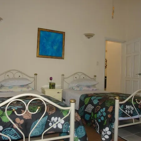 Residencia Los Encantos-3