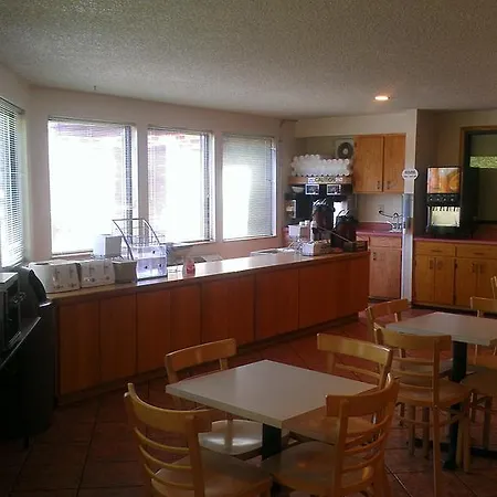 Super 8 By Wyndham Moab-2