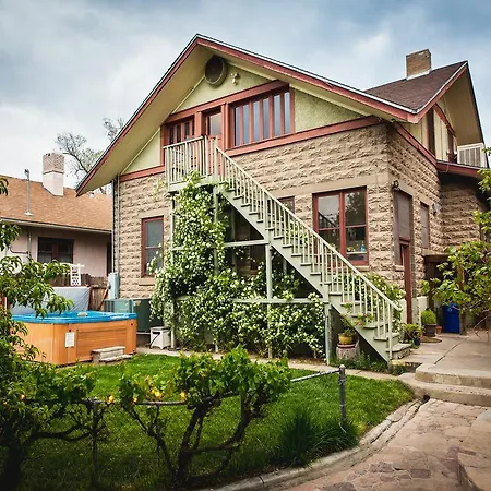 Downtown Historic Bed & Breakfast-3