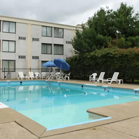 Econo Lodge Akron Gilchrist Road-2