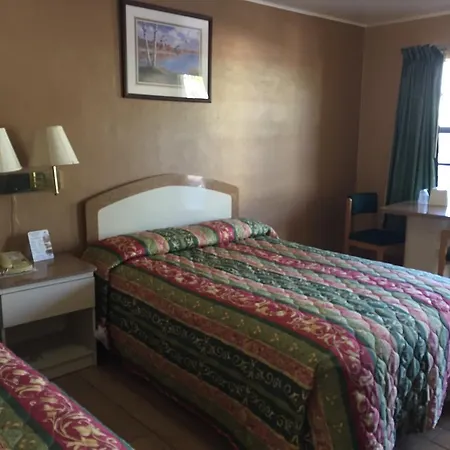 Golf View Motel-2