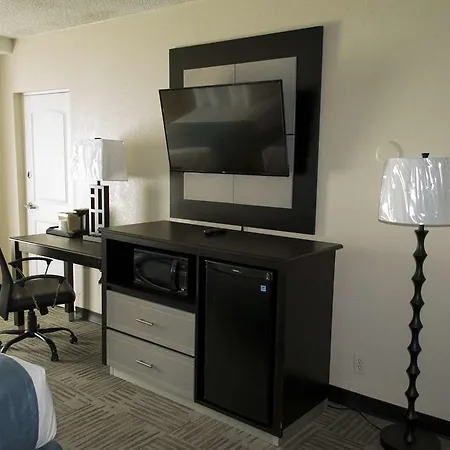 Surestay Plus Hotel By Best Western Pensacola-3