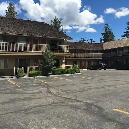 Howard Johnson By Wyndham South Lake Tahoe-3