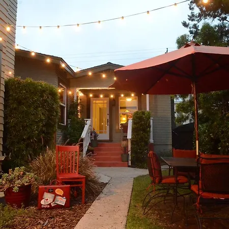 Hillcrest House Bed & Breakfast-2
