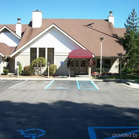 Hawthorn Suites Of Troy-2
