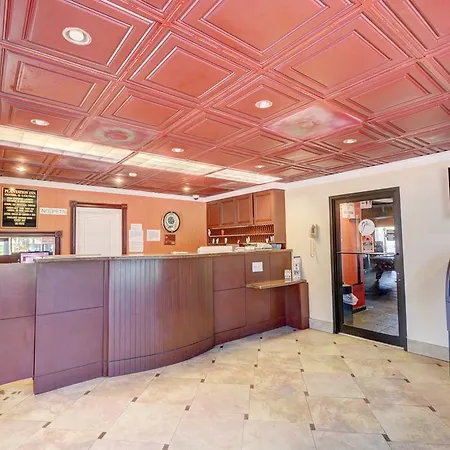 Plantation Inn Hotel And Lounge-2