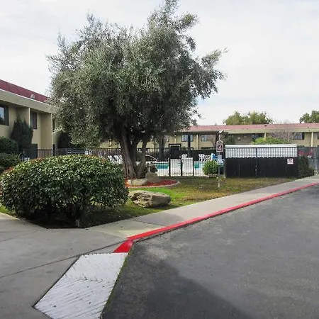 Fresno City Inn-3