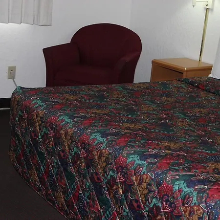 Americas Best Value Inn Grand Forks-3