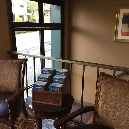 Lombard Inn-3