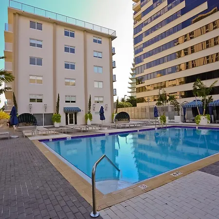 Coconut Grove Apartments By Nuovo-2