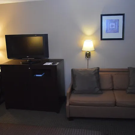 Briarwood Suites-3