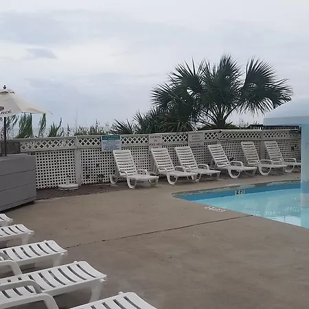 Reef Hotel-2