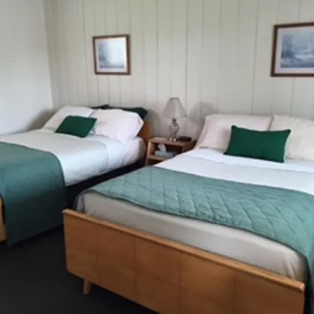 Rock Ledge Motel-3
