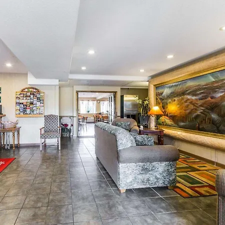 West End Lodge-2