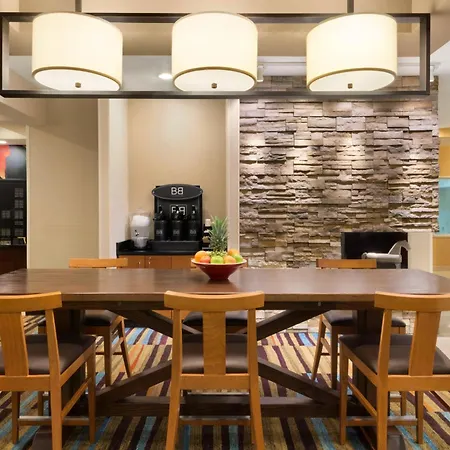 Amerivu Inn And Suites-3