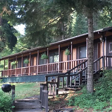 Crater Lake Gateway-Rocky Point Resort-3