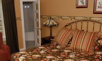 Anniversary Inn Bed And Breakfast-3