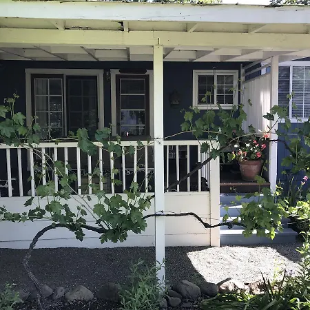 Trailside Inn Bed And Breakfast-2
