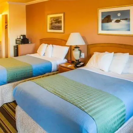 Rodeway Inn & Suites Near The Coliseum & Arena-3