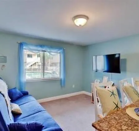 Beach Comber At Oak Shores-3