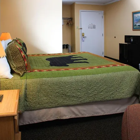 Yellowstone Pioneer Lodge-3