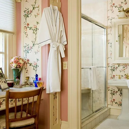 A B&B At The Edward Harris House Inn-3