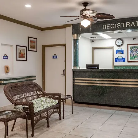 Days Inn By Wyndham West Palm Beach-2
