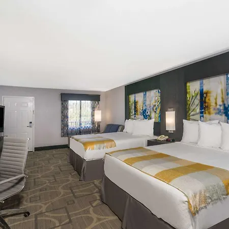 Days Inn By Wyndham Asheville Downtown North-3