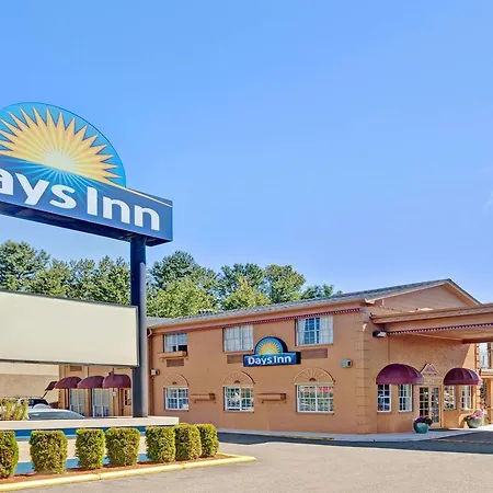 Days Inn By Wyndham Everett-2