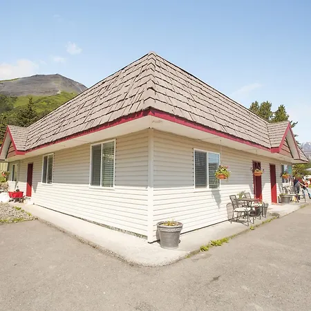 Trailhead Lodging-2