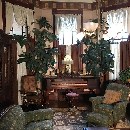 1884 Wildwood Bed And Breakfast Inn-2