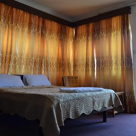 Manson Hotel-3