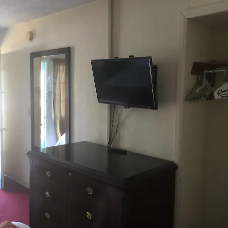 Frontier Motel-3