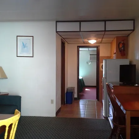 Sunflower Motel-3
