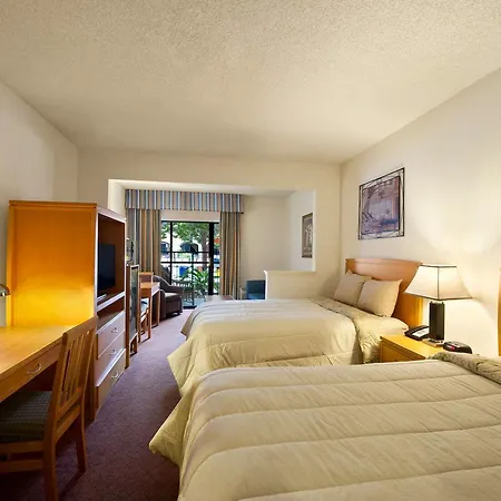 Ramada By Wyndham Kissimmee Downtown Hotel-3