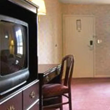 Super 8 By Wyndham Decatur Priceville-2